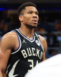 九游体育在线直播、九游体育足球直播、nba直播、电竞直播平台、九游体育赛事视频、体育直播平台-21年总决带伤作战！字母哥：现在都还能感觉到它 到死都没法忘